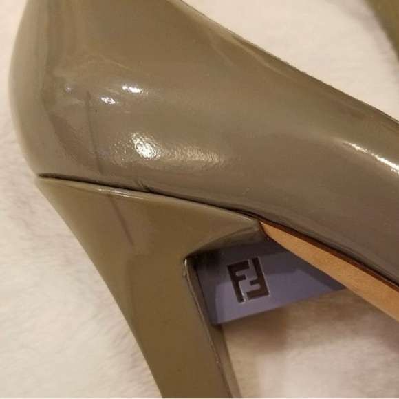 Fendi greenish patent leather shoes - Picture 2 of 8